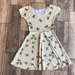 Cowcow Fly Print Octagon Cream Dress